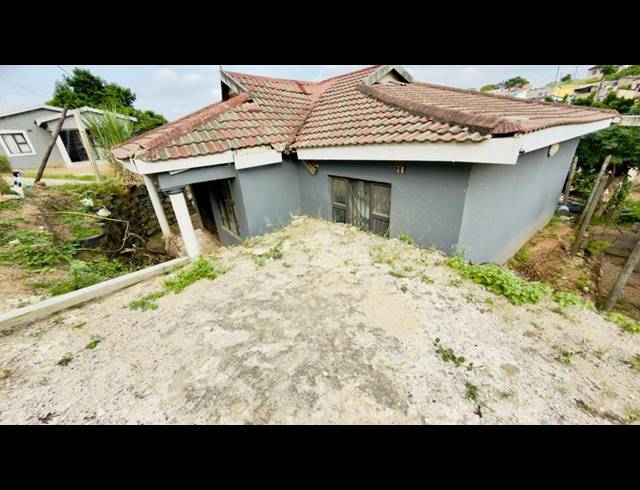 4 BEDROOM HOUSE FOR SALE IN KWAMASHU